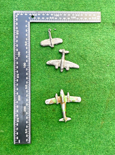 Vintage metal diecast military - metal,