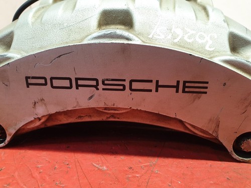 Porsche cayenne front - porsche, right