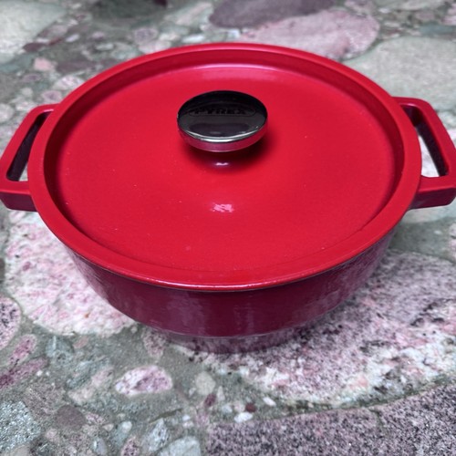 Pyrex red cast - iron, casserole