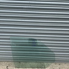 VW Transporter T5 T5.1 Right Side Front Door Window Glass 