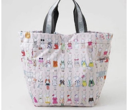 Lesportsac artist residence - artist, in
