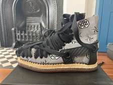 KTZ RARE LACE UP SHOES FOR SALE / SIZE 9