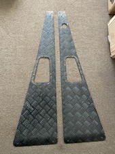 LAND ROVER DEFENDER PAIR FRONT WING TOP CHECKER PLATEs