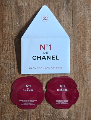 Chanel red camellia - de,