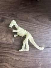 Vintage 1992 iguanodon dinosaur skeleton glow in the dark figure
