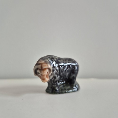 Wade miniature figure - 4,