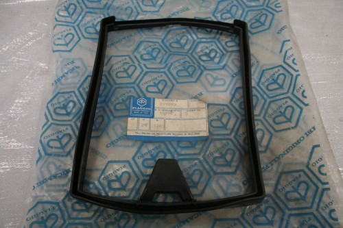 Tail light gasket gasket