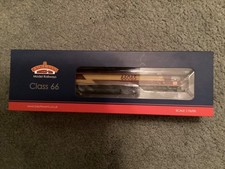 Bachmann OO Gauge 32-737 Class