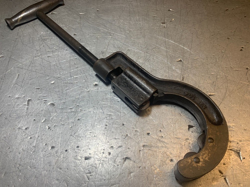 Record pipe cutter 104 - record,