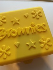 Vintage 1990's Yellow Brownies
