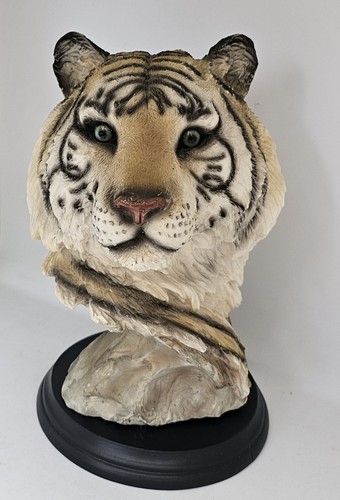 Vintage 1980s resin tiger - tiger, head