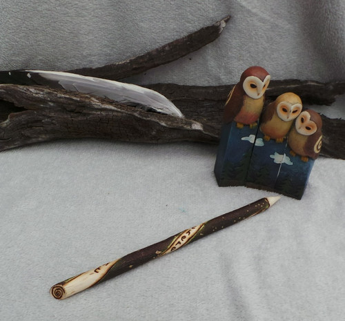 Holly wand pagan wiccan - wand:,