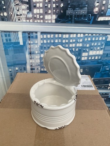 Box white porcelain tin - of, 4