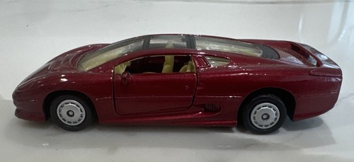 Maisto jaguar xj220 pullback - xj220,