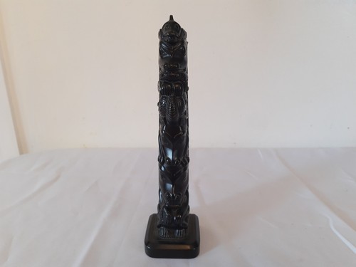 Small totem pole boma canada - small,