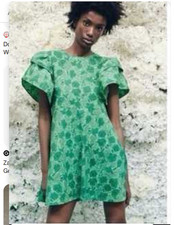 BNWT: ZARA Stunning Floral