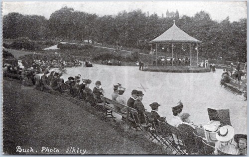 Ilkley vintage postcard - vintage,