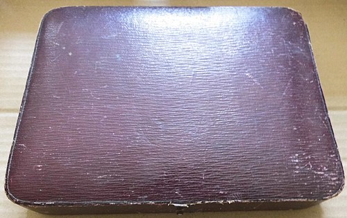 Antique manicure set display - set,