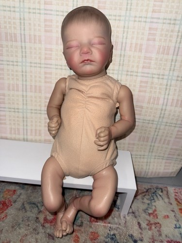 Realistic reborn baby doll - realistic,