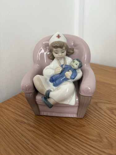 Lladro little girl - lladro,