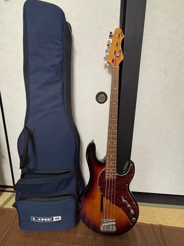 Line variax bass 700 - 6,