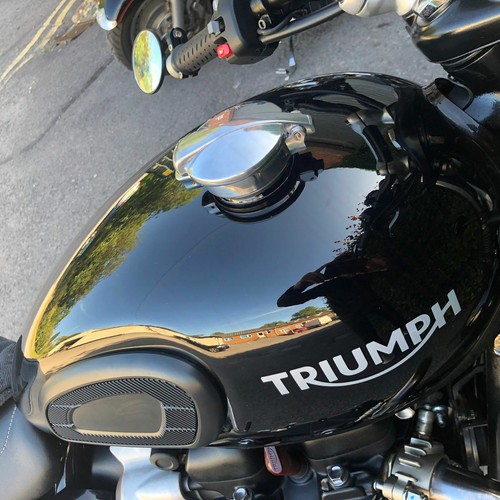 Triumph street twin 900cc - twin,