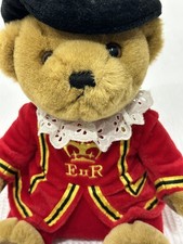 Harrods Knightsbridge Beefeater Teddy Bear Plush London Royal Guard Sitting 10"