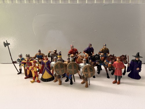 Elc medieval play figures - play,