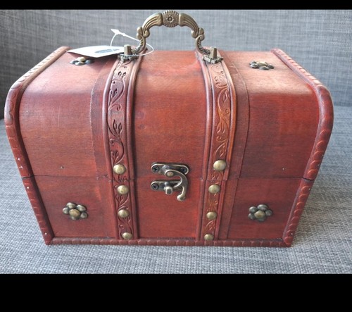 Vintage wooden antique style - vintage, antique-style