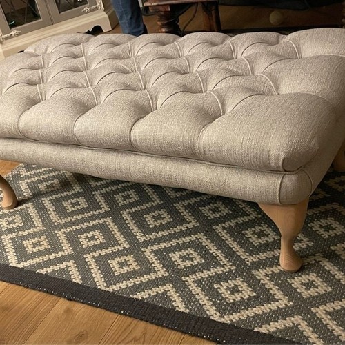 Deep buttoned chesterfield - buttoned,