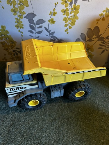 Large hasbro tonka t01 - large, yellow