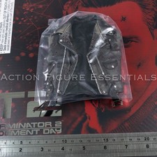 Hot Toys T-800 Battle Damaged