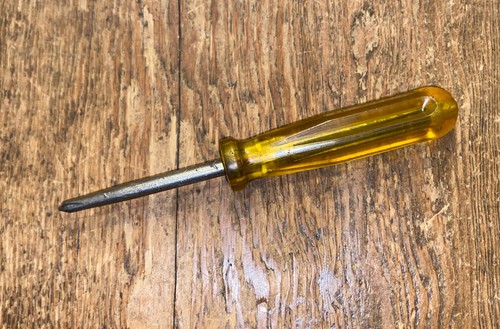 Vintage yellow handle - handle, flip