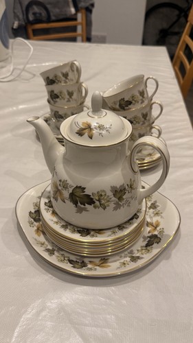 Vintage royal doulton - royal,