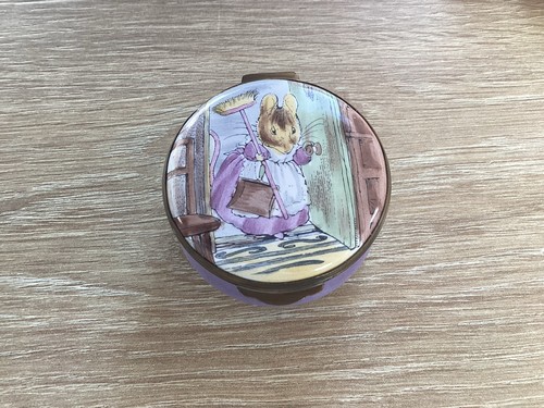 Crummles enamel pill box - pill,