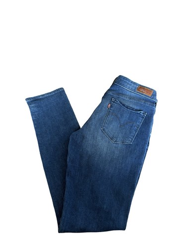 Levi demi curve - demi,