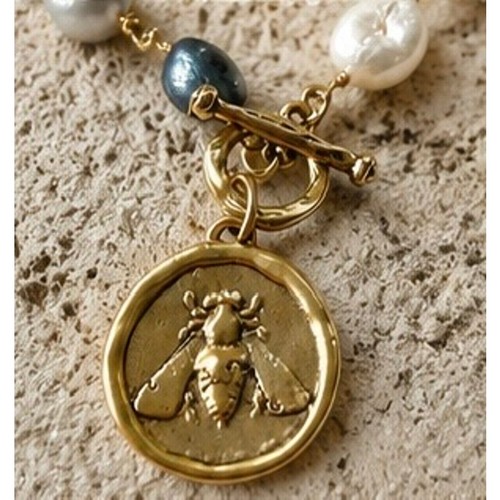 Handmade bee medallion pearl - handmade,