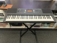 Yamaha PSR-E273 61 Key