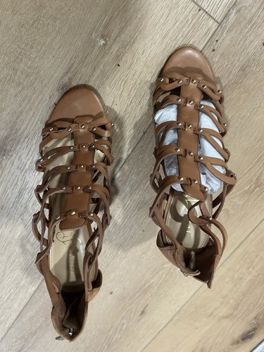 Ivanka trump leather studded - leather,