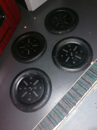 Meccano wheels and tyres - meccano,