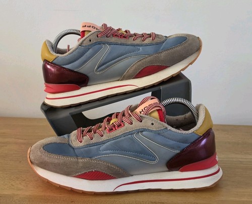 Hoff peony art trainers - hoff,