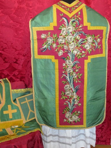 Green chasuble complete - chasuble,