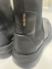 Russell & Bromley Extra Light