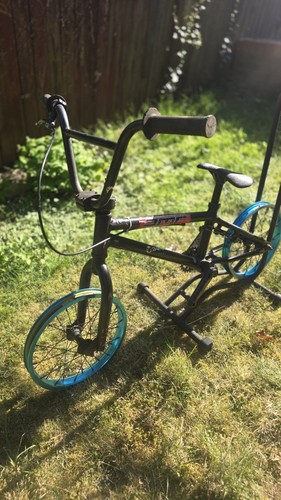 Cult juvenile bmx bike - cult,