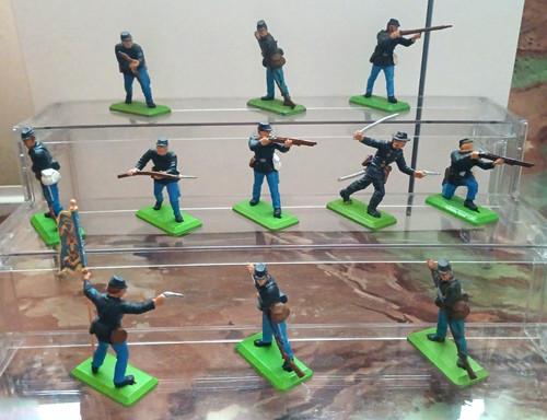 Britains deetail plastic - x,