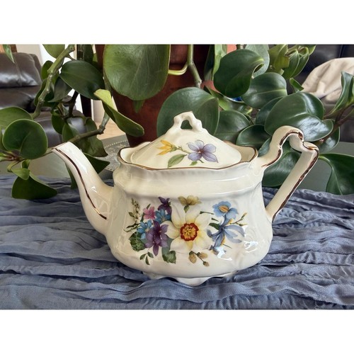 Arthur wood england teapot - arthur,