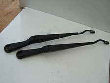 Saab 900 pair of front wiper arms