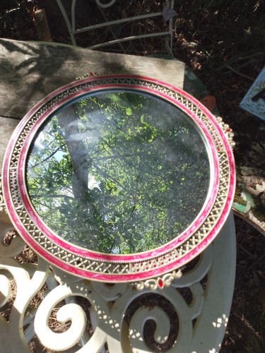 Moroccan red enamel - red,