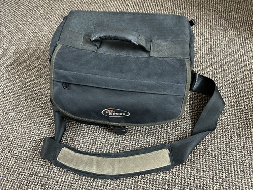 Lowepro nova camera - 4, shoulder