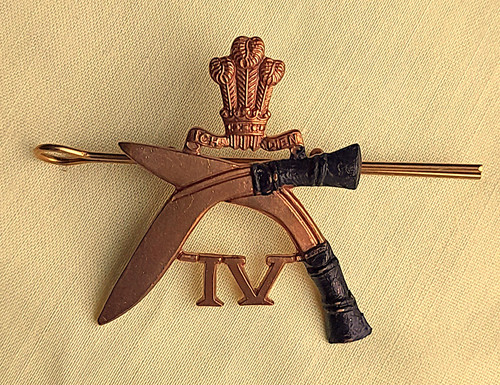 Brass 4th gurkha rifles - 4th., cap